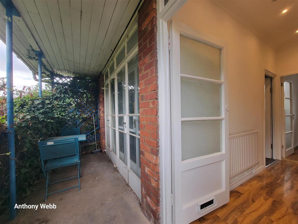 Balcony/front door