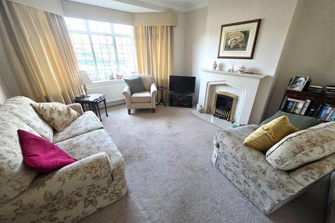 3 bedroom semi-detached house for sale, Glenholme Road, Farsley, Pudsey