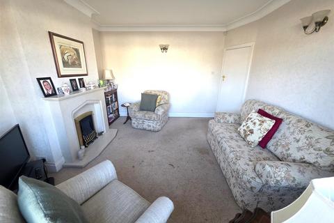 3 bedroom semi-detached house for sale, Glenholme Road, Farsley, Pudsey