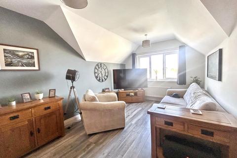 2 bedroom apartment for sale, Edendale Avenue, Cowpen, Blyth, Northumberland, NE24 5HS