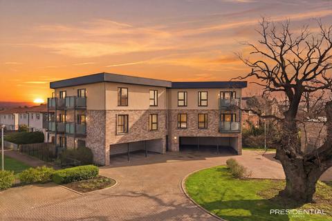 1 bedroom flat for sale, Nova Court Newmans Lane, Loughton IG10