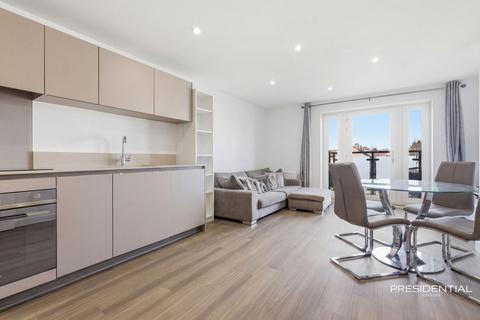 1 bedroom flat for sale, Nova Court Newmans Lane, Loughton IG10
