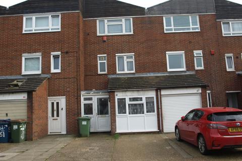 5 bedroom terraced house for sale - Wealdstone, HA3