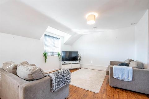2 bedroom apartment to rent, Carr Lane, Chorley