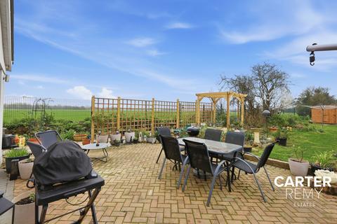 3 bedroom detached bungalow for sale, Fairfield Avenue, Grays, RM16