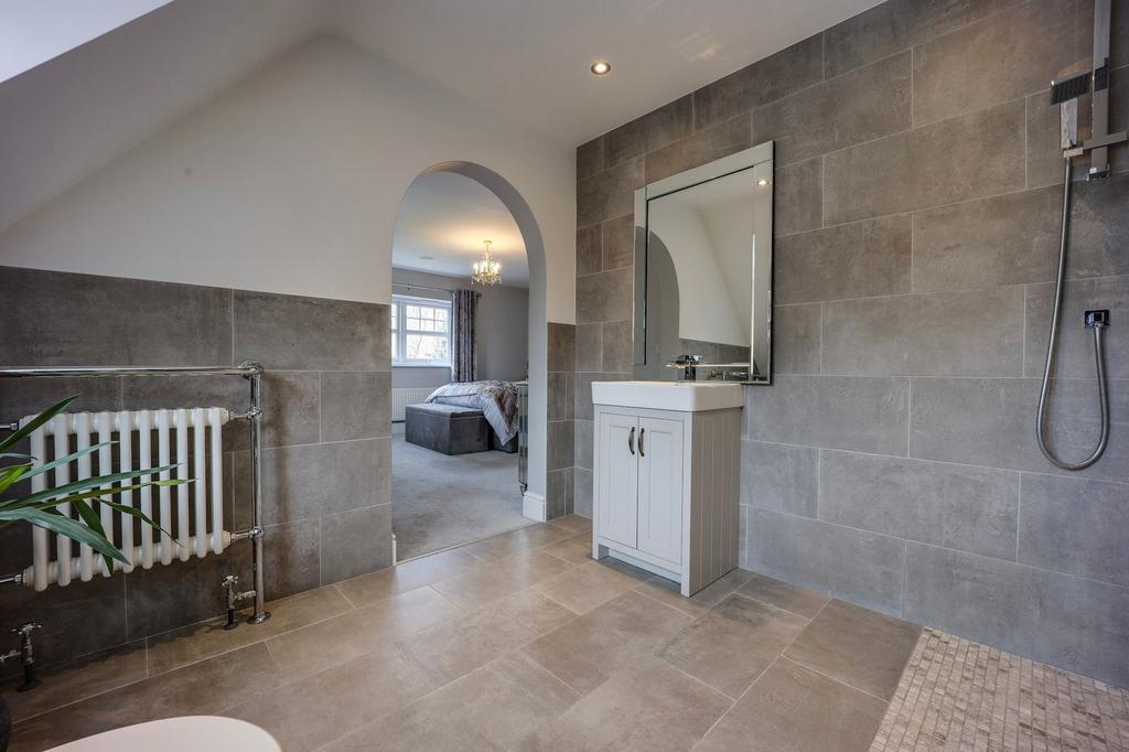 Ensuite To Master