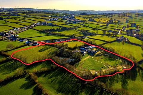 4 bedroom property with land for sale - Maesycrugiau, Carmarthenshire
