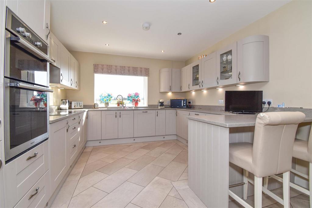 18 Beckside Kitchen c.jpg