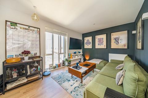 1 bedroom flat to rent, Mapleton Crescent, London SW18