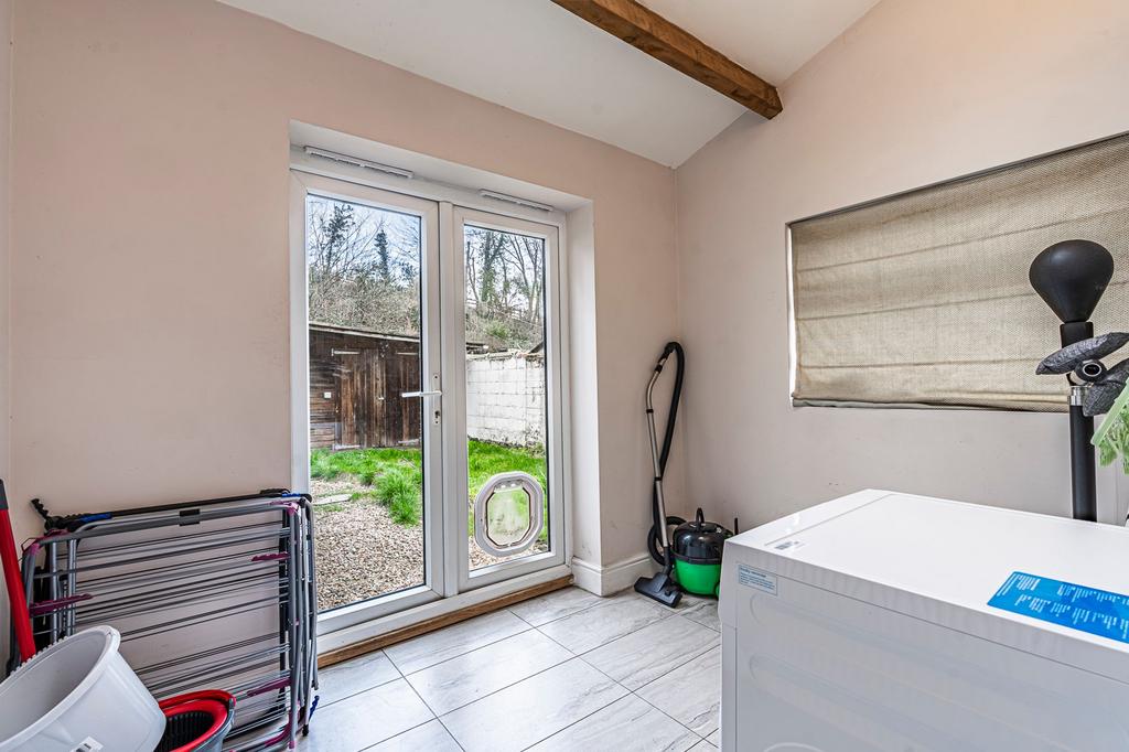 Utility Room / Reception Room