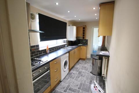 2 bedroom house to rent, Salisbury Terrace, Darlington DL3