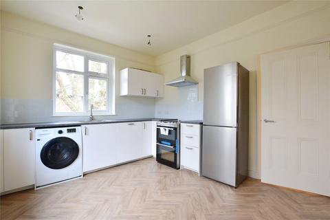 3 bedroom apartment to rent, Bromley Road, London, SE6