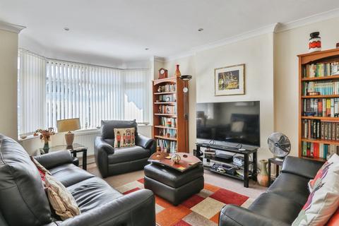 5 bedroom bungalow for sale, Mellstock Road, Poole