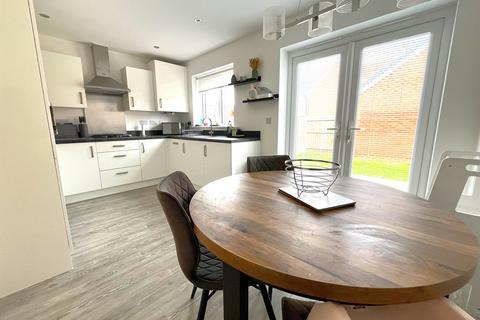 3 bedroom semi-detached house for sale, Magdalene Close, South Marston, Swindon