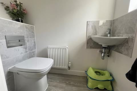 3 bedroom semi-detached house for sale, Magdalene Close, South Marston, Swindon