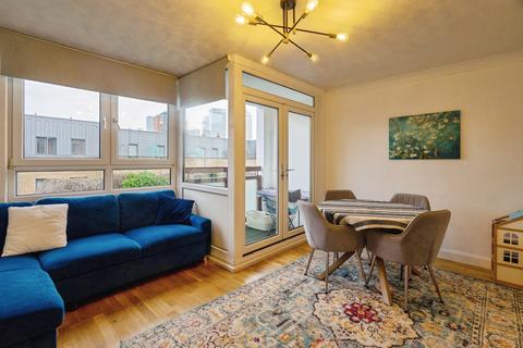 3 bedroom maisonette for sale, Willis Street, London, E14