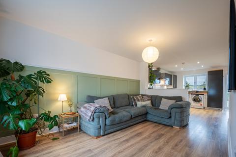 3 bedroom semi-detached house for sale, 3 Goldcrest CrescentLanark ML11 0GU