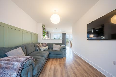 3 bedroom semi-detached house for sale, 3 Goldcrest CrescentLanark ML11 0GU