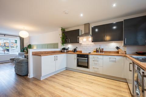 3 bedroom semi-detached house for sale, 3 Goldcrest CrescentLanark ML11 0GU