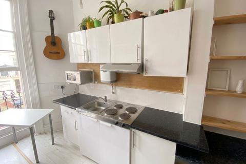 1 bedroom in a house share to rent, 81 Lansdowne Place, Hove, BN3