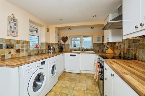 3 bedroom terraced house for sale, Beltring Road, Eastbourne