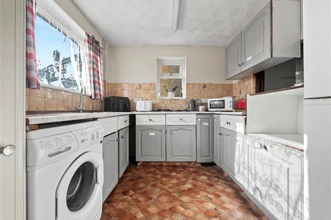 4 bedroom end of terrace house for sale, Oastview, Rainham, Gillingham, Kent, ME8
