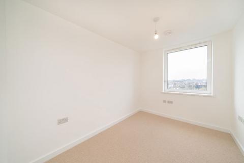 2 bedroom flat to rent, Clarence Avenue, London SW4
