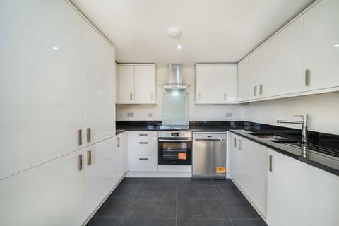2 bedroom flat to rent, Clarence Avenue, London SW4