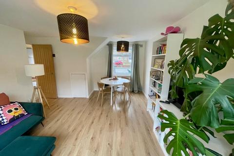 2 bedroom house to rent, Radcliffe Street, NOTTINGHAM, NG2