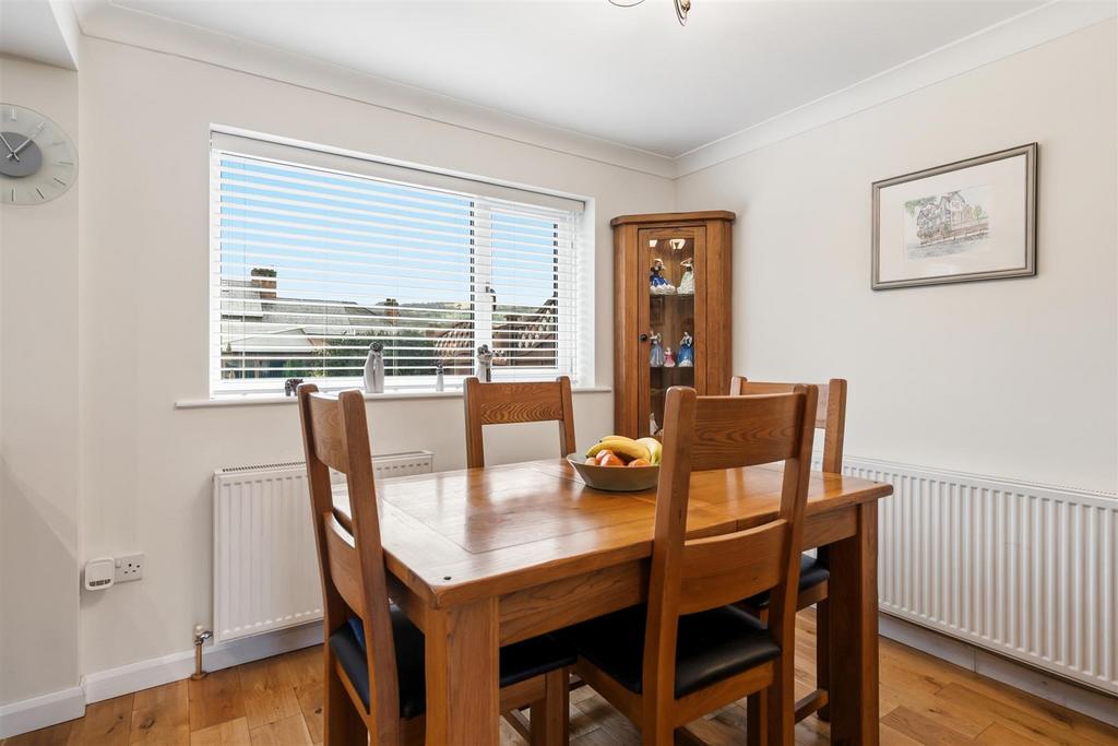 Dining area.jpg