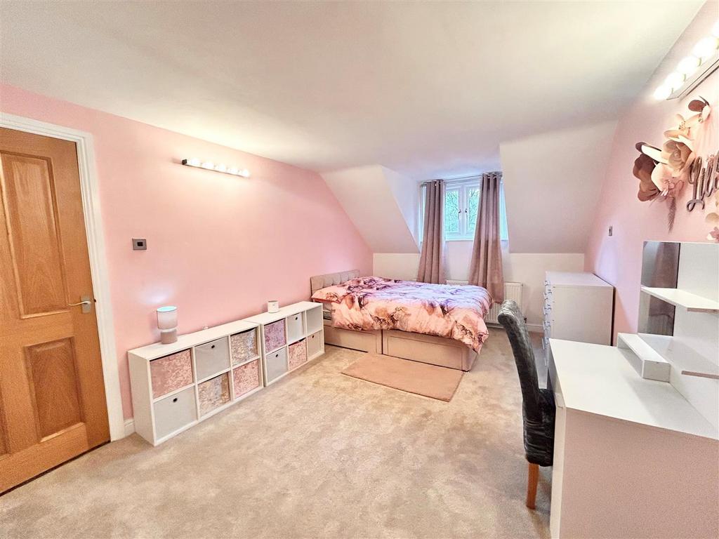 Bedroom 2.jpg