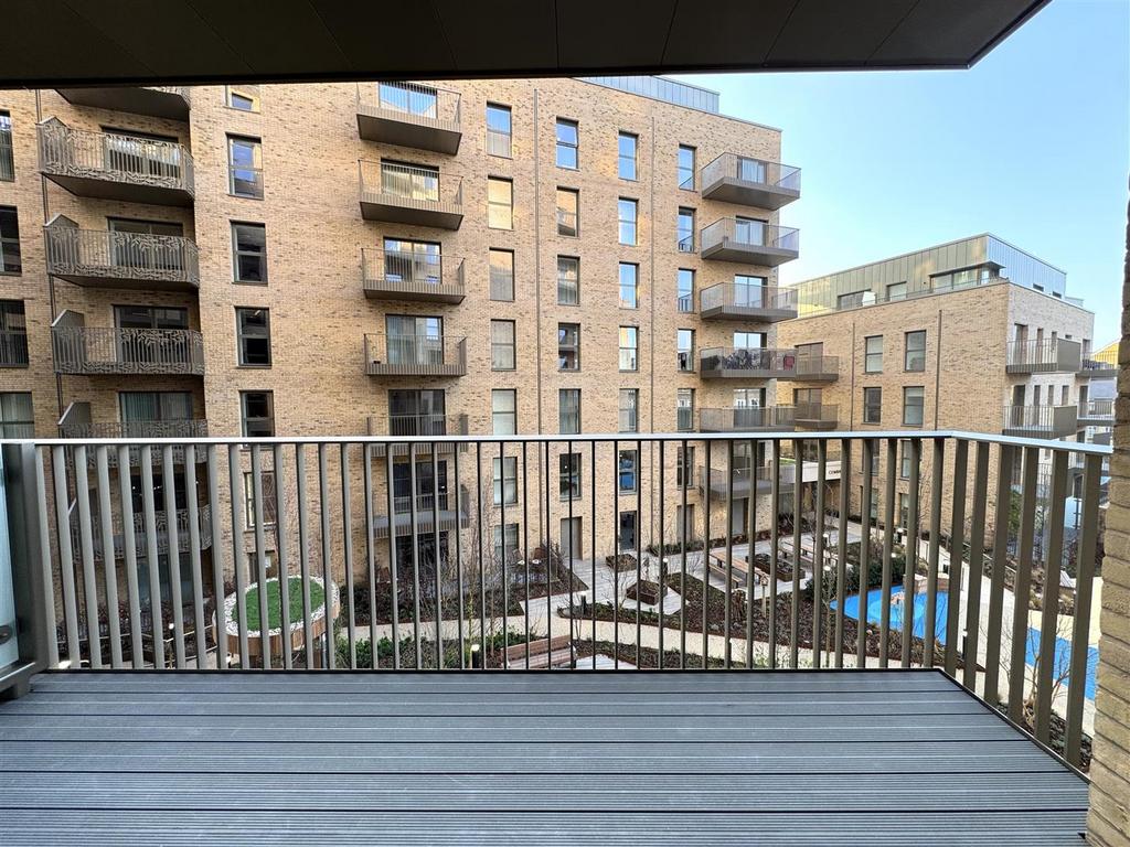 Balcony pic 2.jpeg