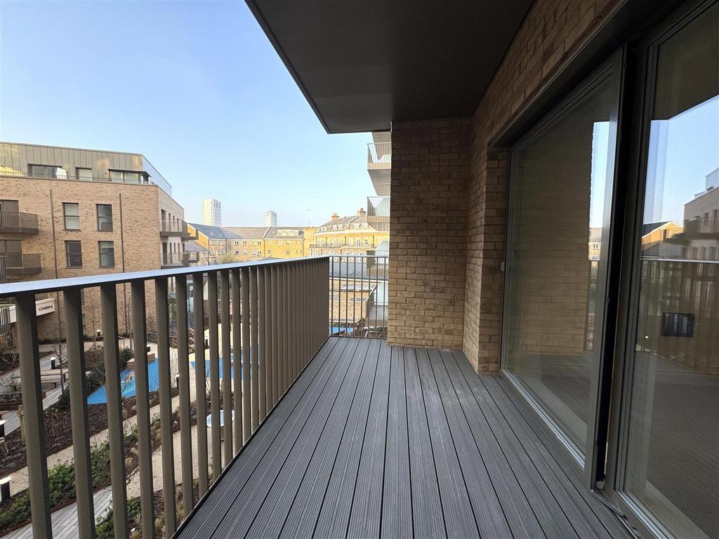 Balcony pic 4.jpeg