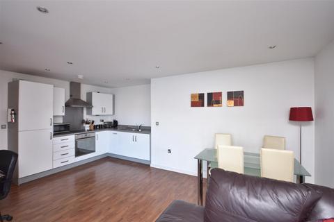 2 bedroom flat to rent, 127 South QuaySouth QuayThe MarinaSwansea