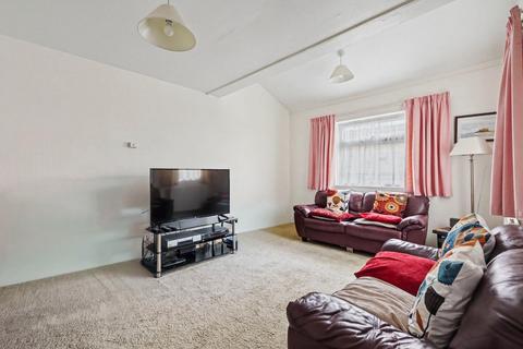 undefined, Yarmouth Road, Stevenage SG1