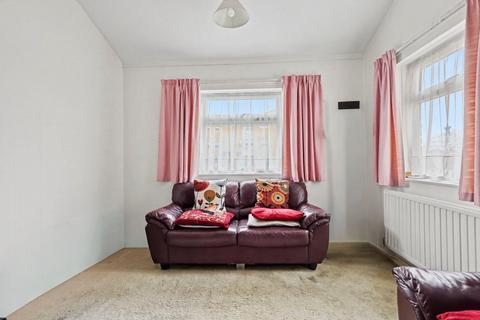 undefined, Yarmouth Road, Stevenage SG1