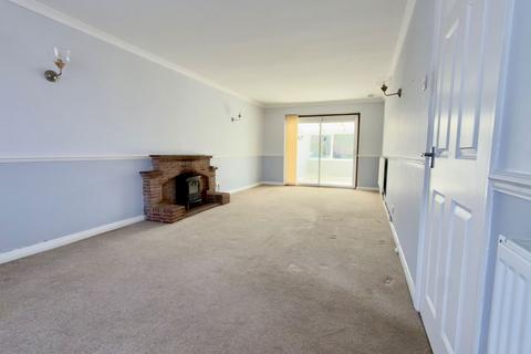 2 bedroom detached bungalow for sale, Homewood Avenue, Sittingbourne ME10