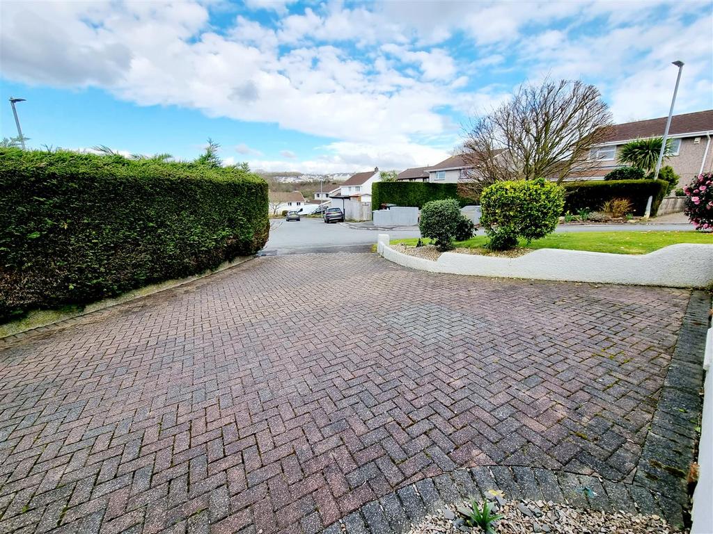 Driveway.jpg