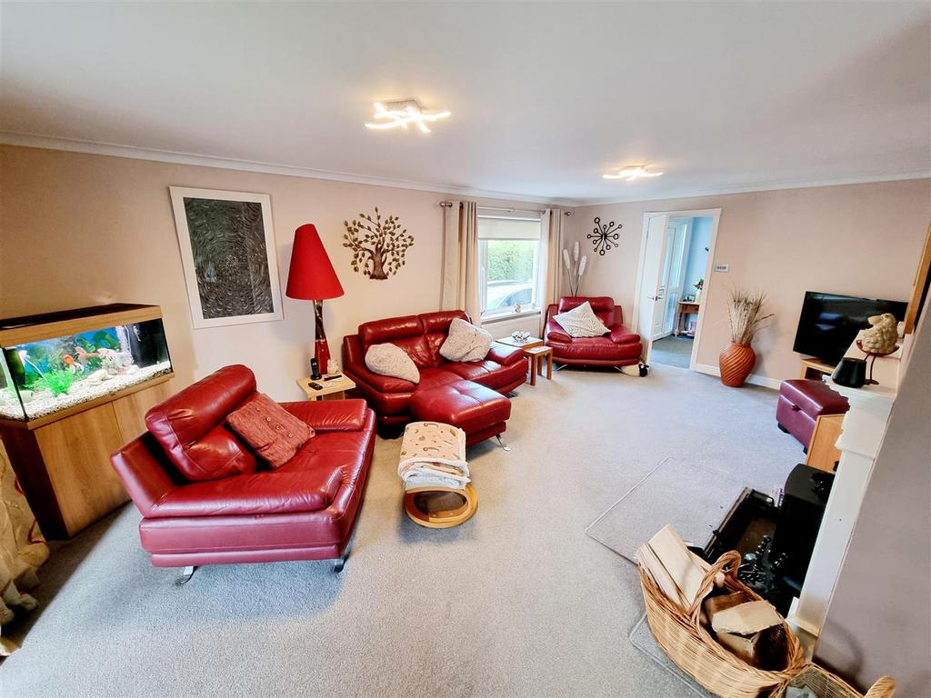 Sitting room 1.jpg