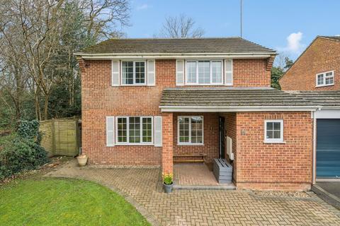 4 bedroom link detached house for sale, Drovers Way, Seer Green, HP9