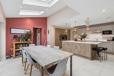 4 bedroom link detached house for sale, Drovers Way, Seer Green, HP9