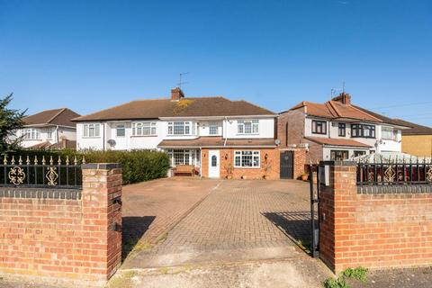undefined, Cranbourne Close, Cippenham Green, Slough, SL1