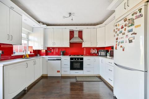 Cranbourne Close, Cippenham Green, Slough, SL1