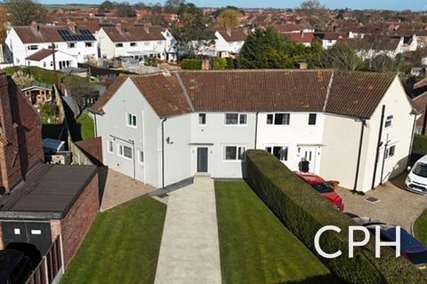 3 bedroom semi-detached house for sale, Loders Green, Eastfield, YO11