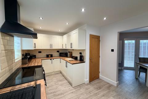 3 bedroom semi-detached house for sale, Loders Green, Eastfield, YO11