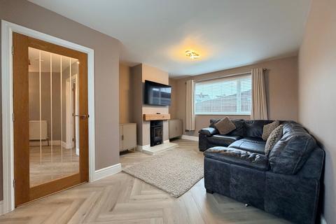 3 bedroom semi-detached house for sale, Loders Green, Eastfield, YO11