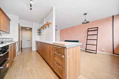 2 bedroom flat to rent, Caledonian Road, London N1