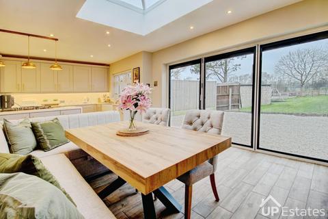 3 bedroom semi-detached house for sale, Hawkes Mill Lane, Allesley, Coventry