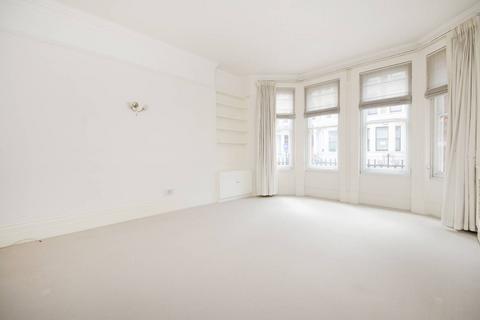 4 bedroom flat to rent, Barkston Gardens, South Kensington, London, SW5
