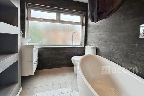 2 bedroom semi-detached house to rent, Penhill Road Bexley DA5